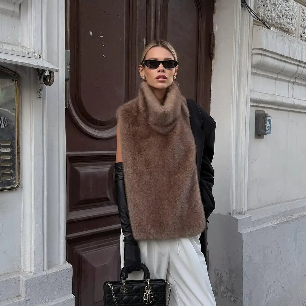 Giulia Fur Vest Crop Top - Doelans