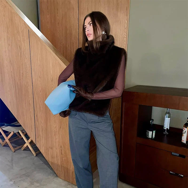 Giulia Fur Vest Crop Top - Doelans