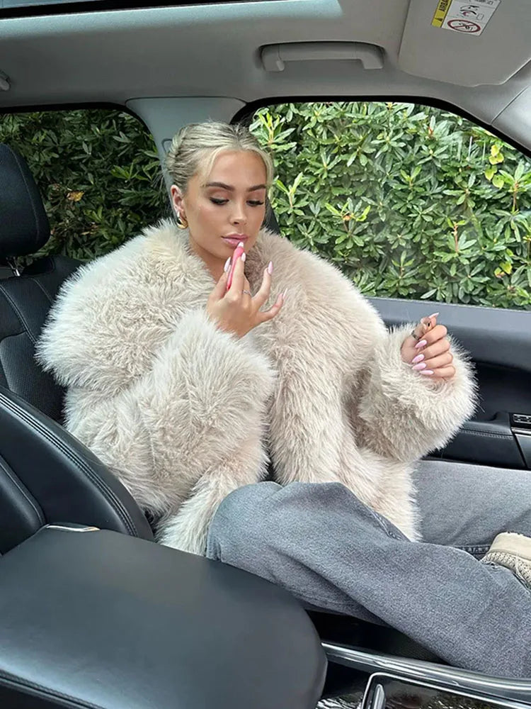 Bianca Faux Fur Jacket - Doelans